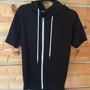 Short sleeve hoodie
